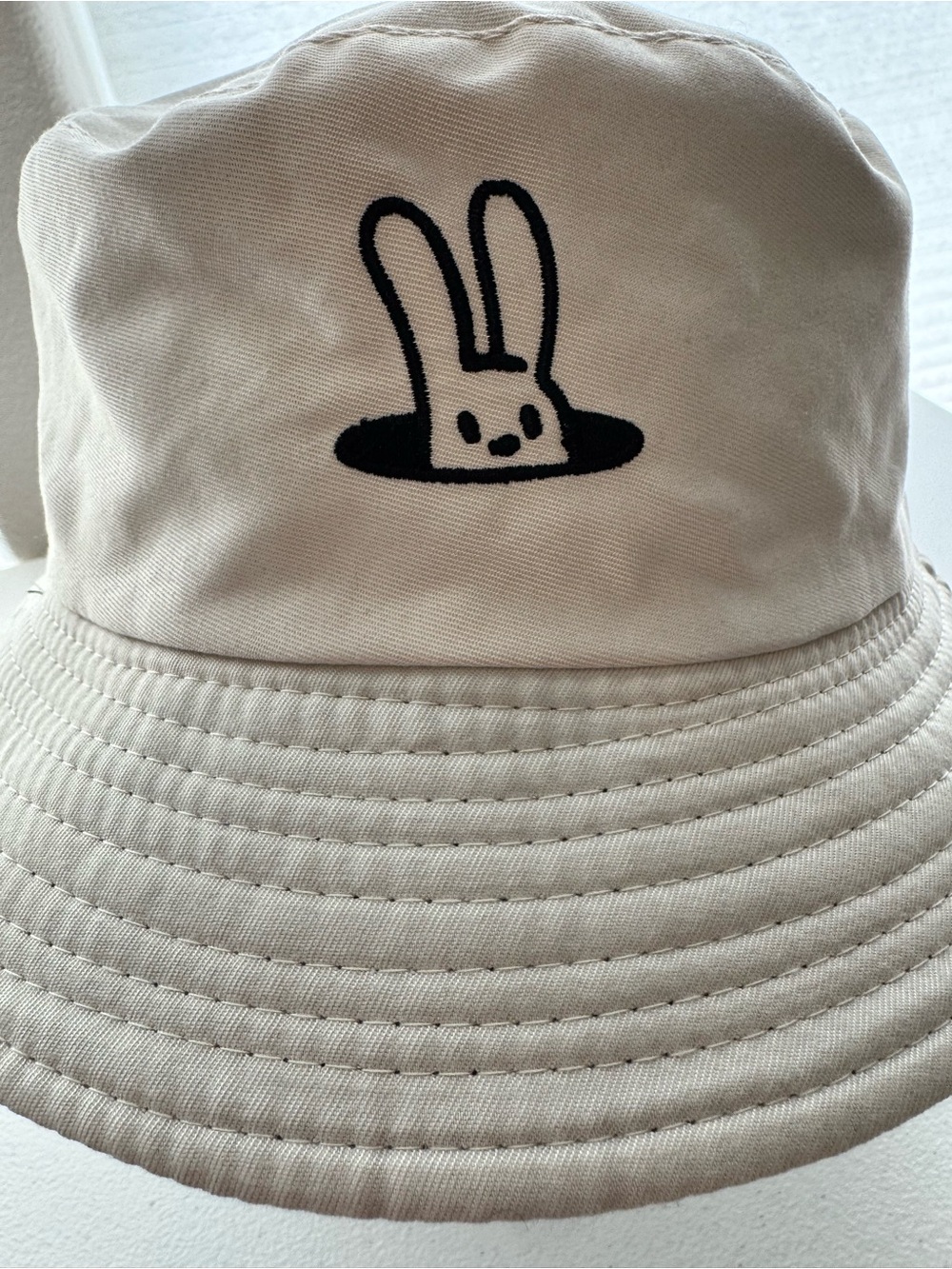 Rabbit Reversible Bucket Hat Black Cream Bunny Logo Unisex Cotton Hat - Picture 4 of 6